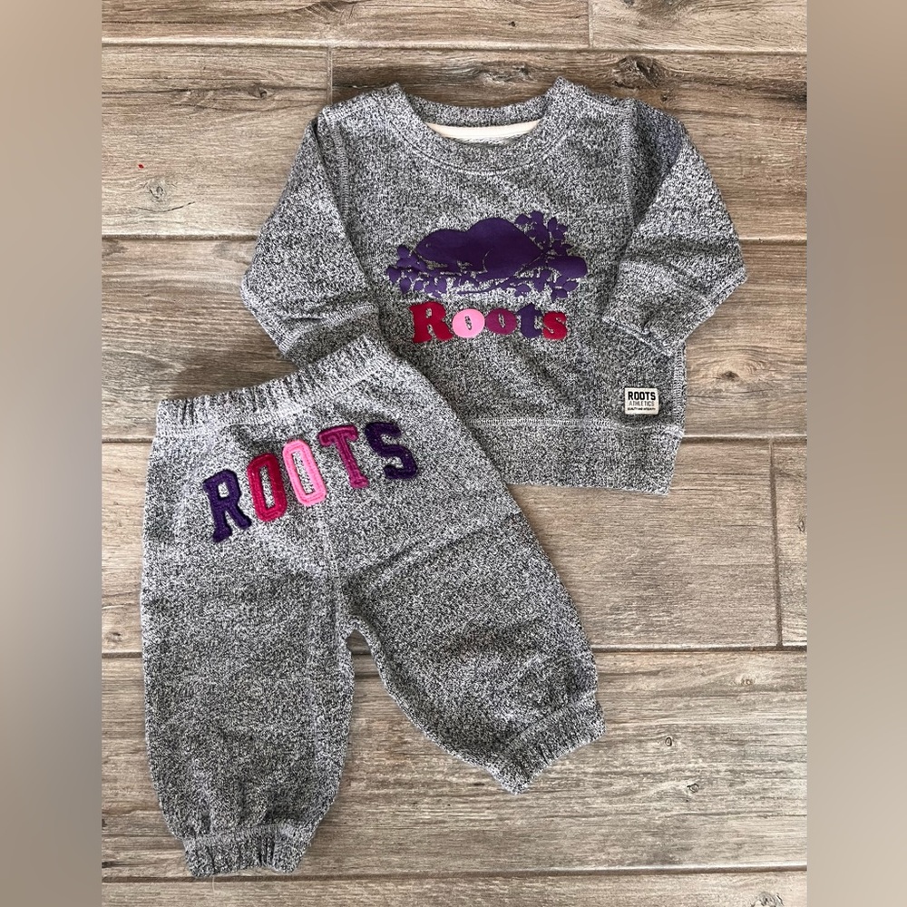 Roots baby sweatshirt and sweatpants set